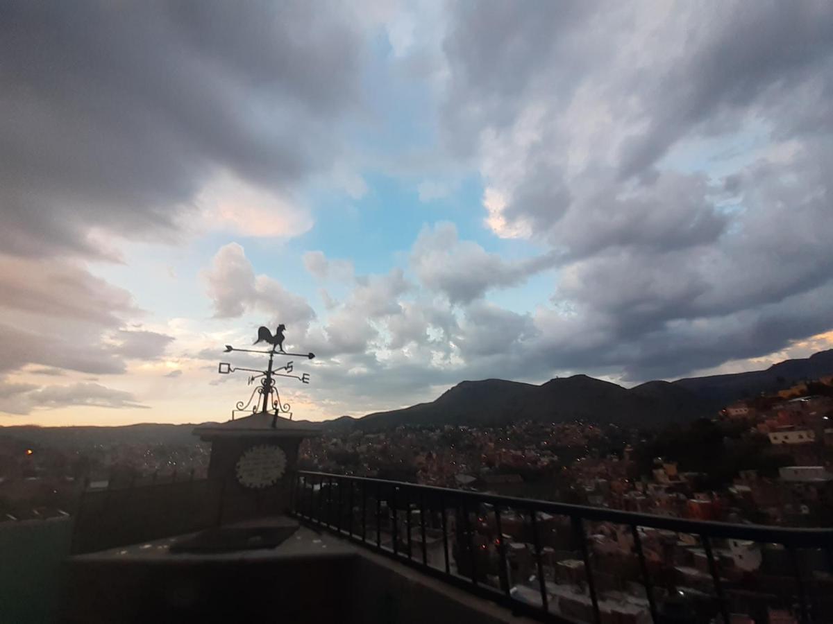 Hostal Casa De Dante غواناخواتو المظهر الخارجي الصورة